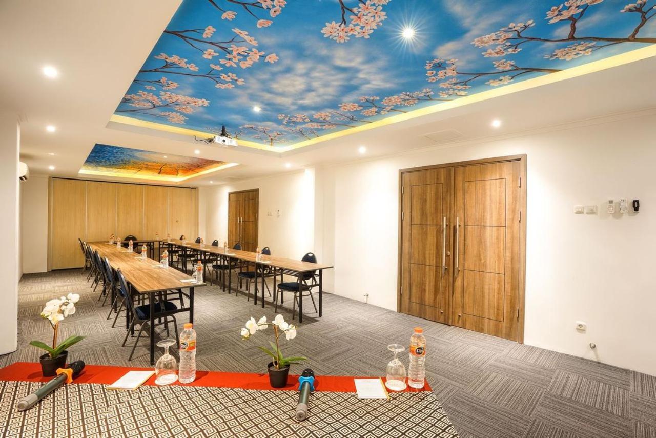 Kaloka Airport Hotel Sumbawa Besar Kültér fotó