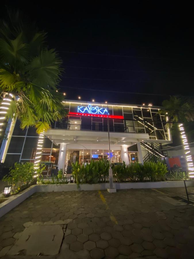 Kaloka Airport Hotel Sumbawa Besar Kültér fotó